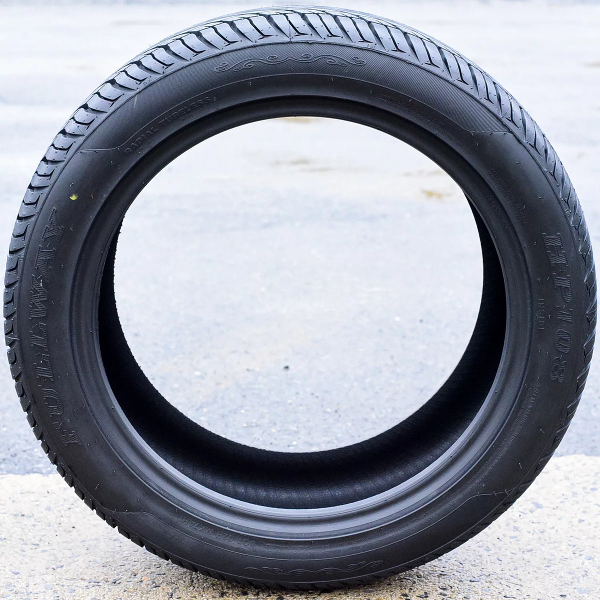 Set of 4 235/65R18 106H All Season Performance Tires G7312