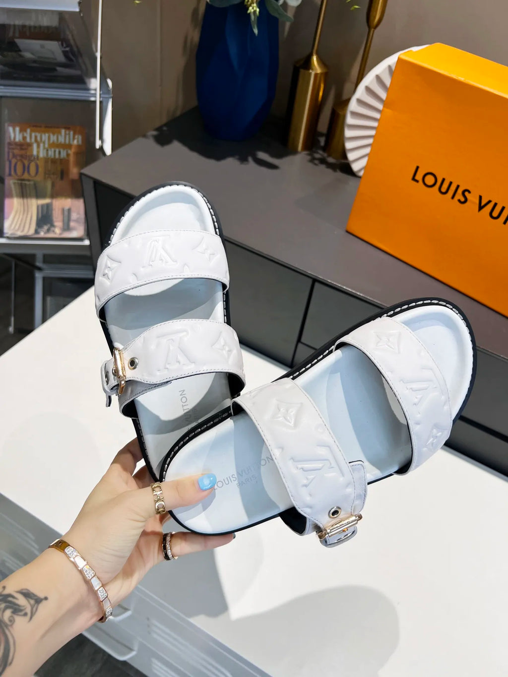 Women's Flat Mule White P73333