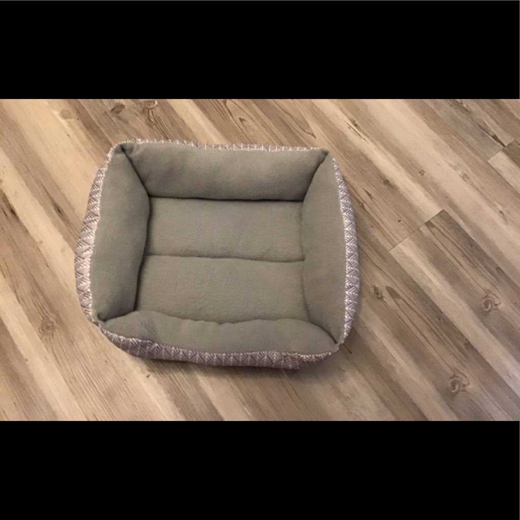 Small Pet Bed Z72712